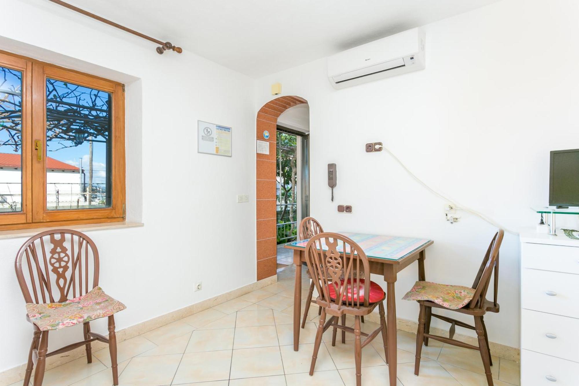 Seaside Apartments With A Swimming Pool Okrug Gornji, Ciovo - 11374 Trogir Luaran gambar