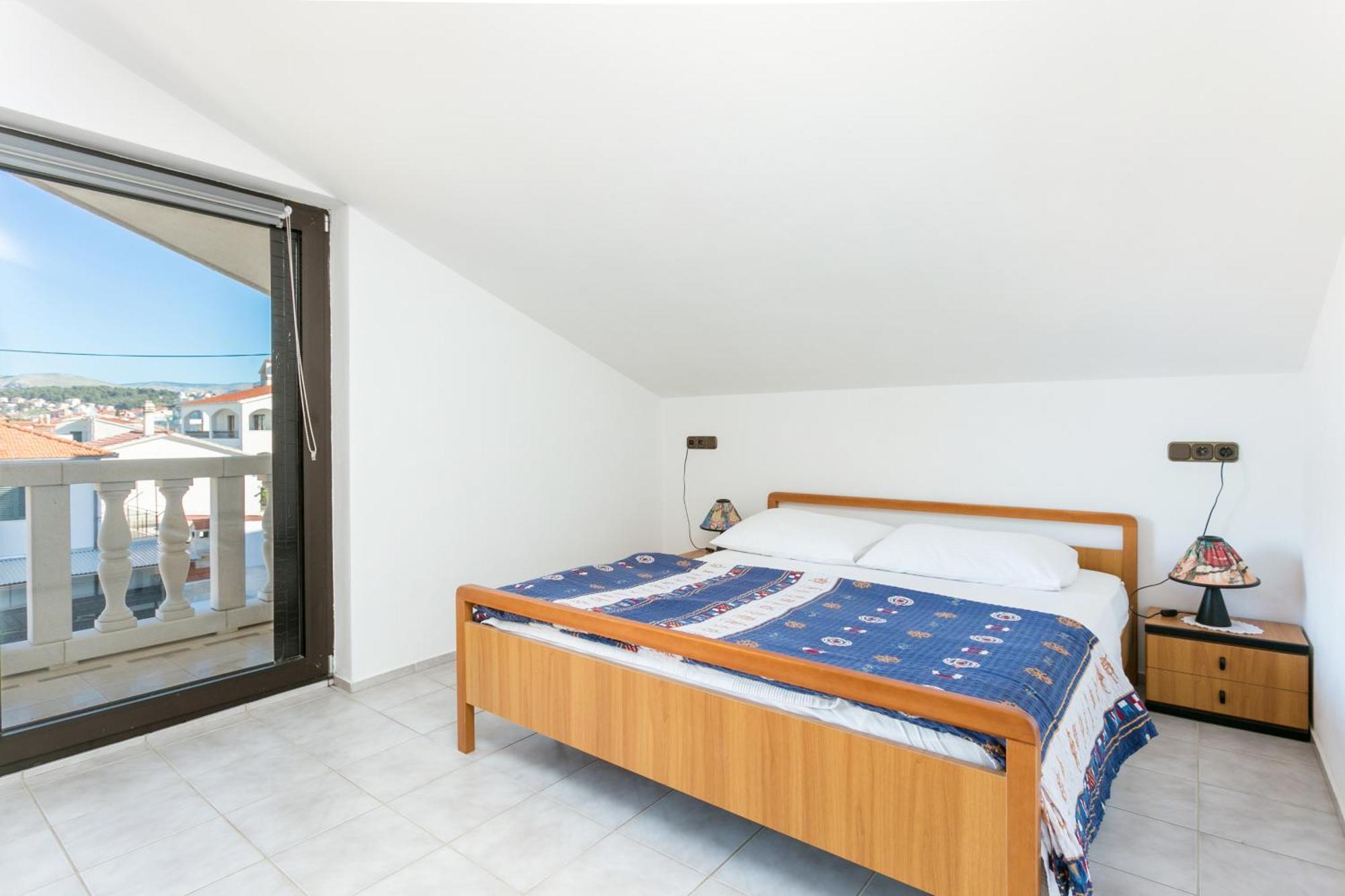 Seaside Apartments With A Swimming Pool Okrug Gornji, Ciovo - 11374 Trogir Luaran gambar