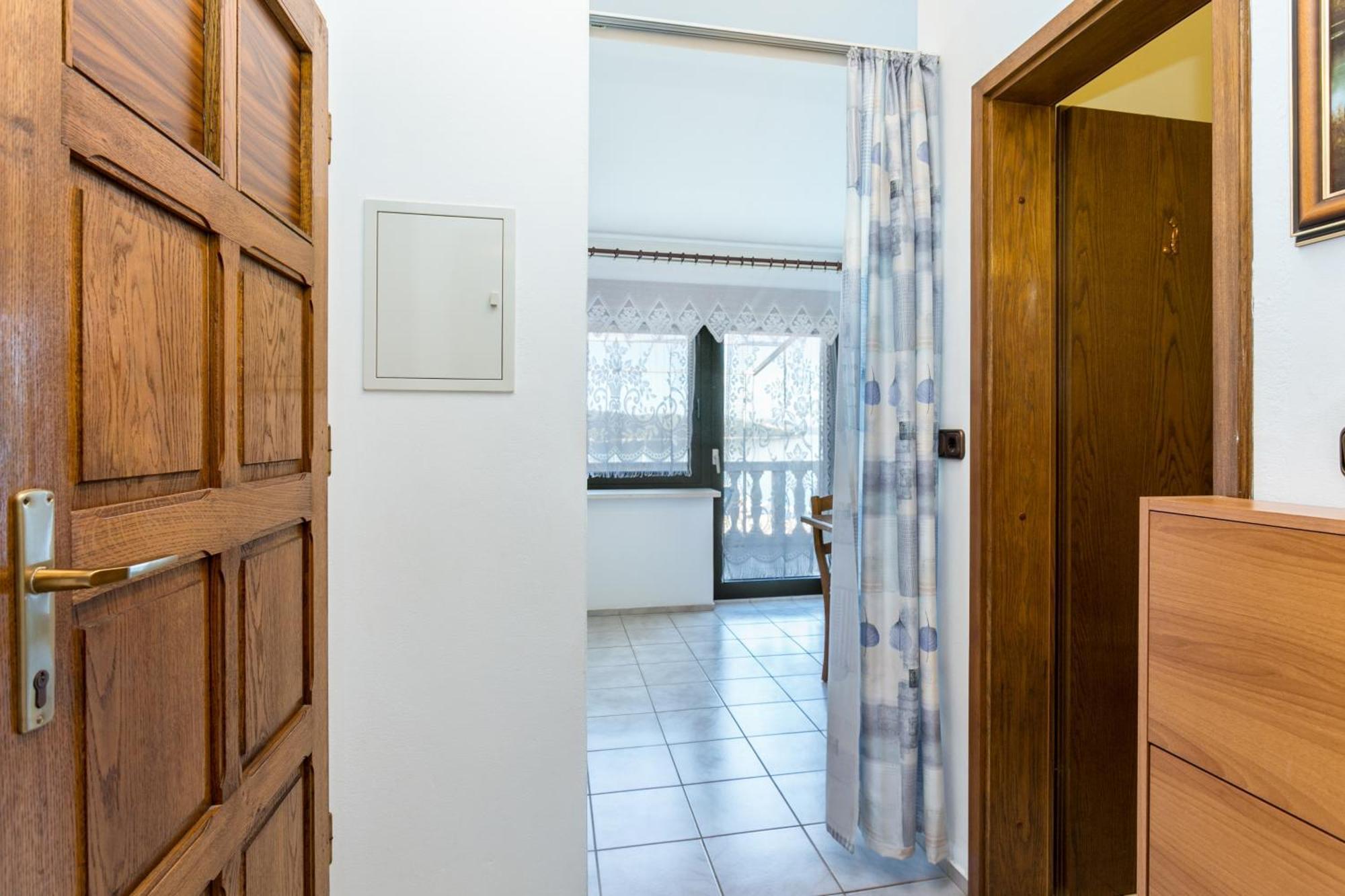 Seaside Apartments With A Swimming Pool Okrug Gornji, Ciovo - 11374 Trogir Luaran gambar