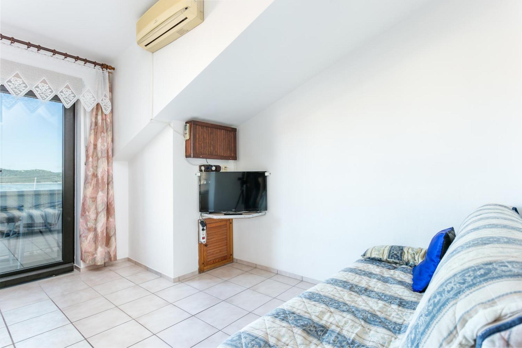Seaside Apartments With A Swimming Pool Okrug Gornji, Ciovo - 11374 Trogir Luaran gambar