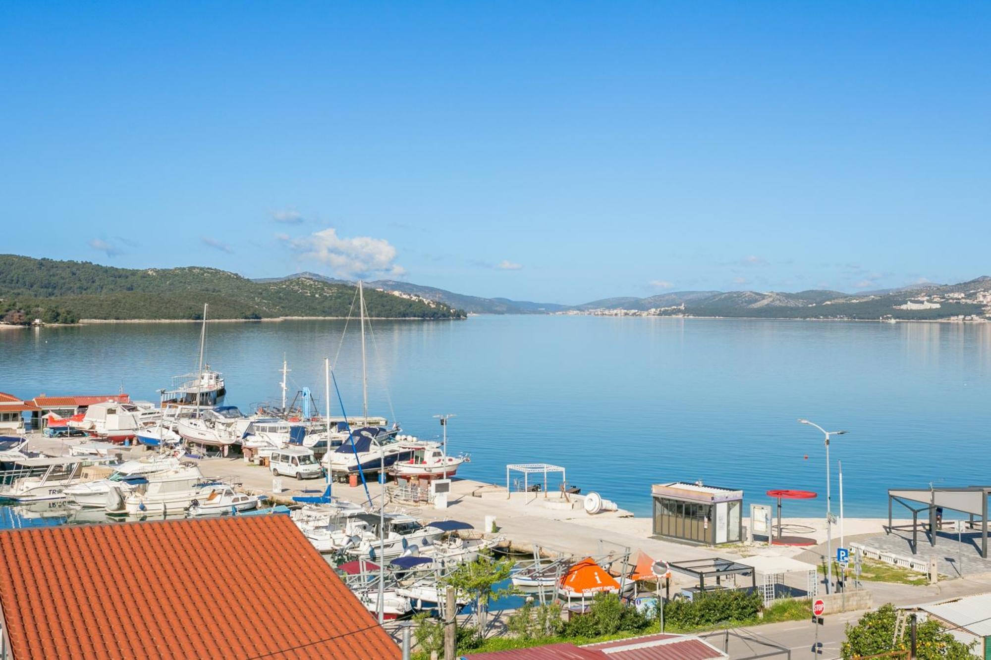 Seaside Apartments With A Swimming Pool Okrug Gornji, Ciovo - 11374 Trogir Luaran gambar