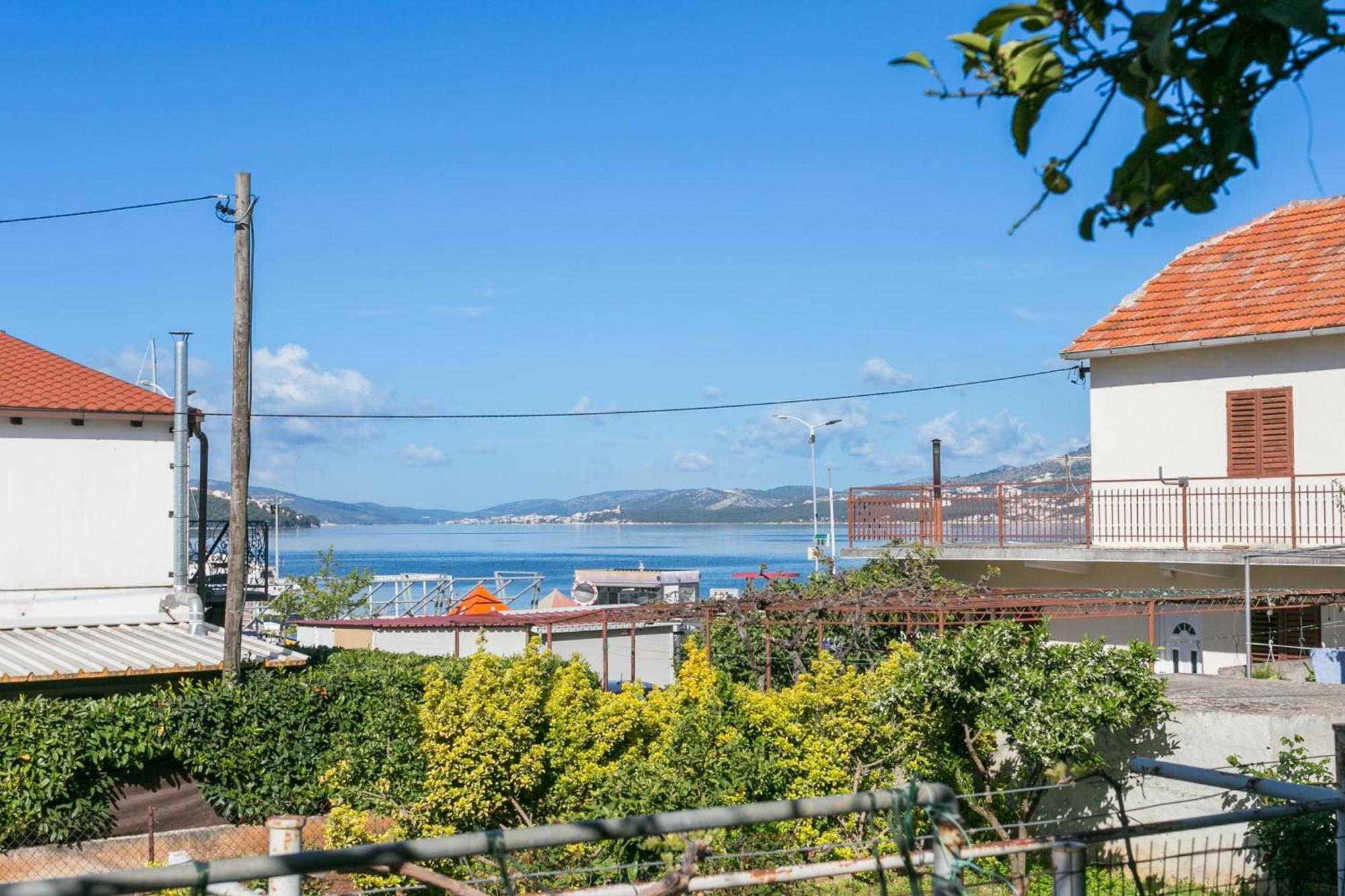 Seaside Apartments With A Swimming Pool Okrug Gornji, Ciovo - 11374 Trogir Luaran gambar