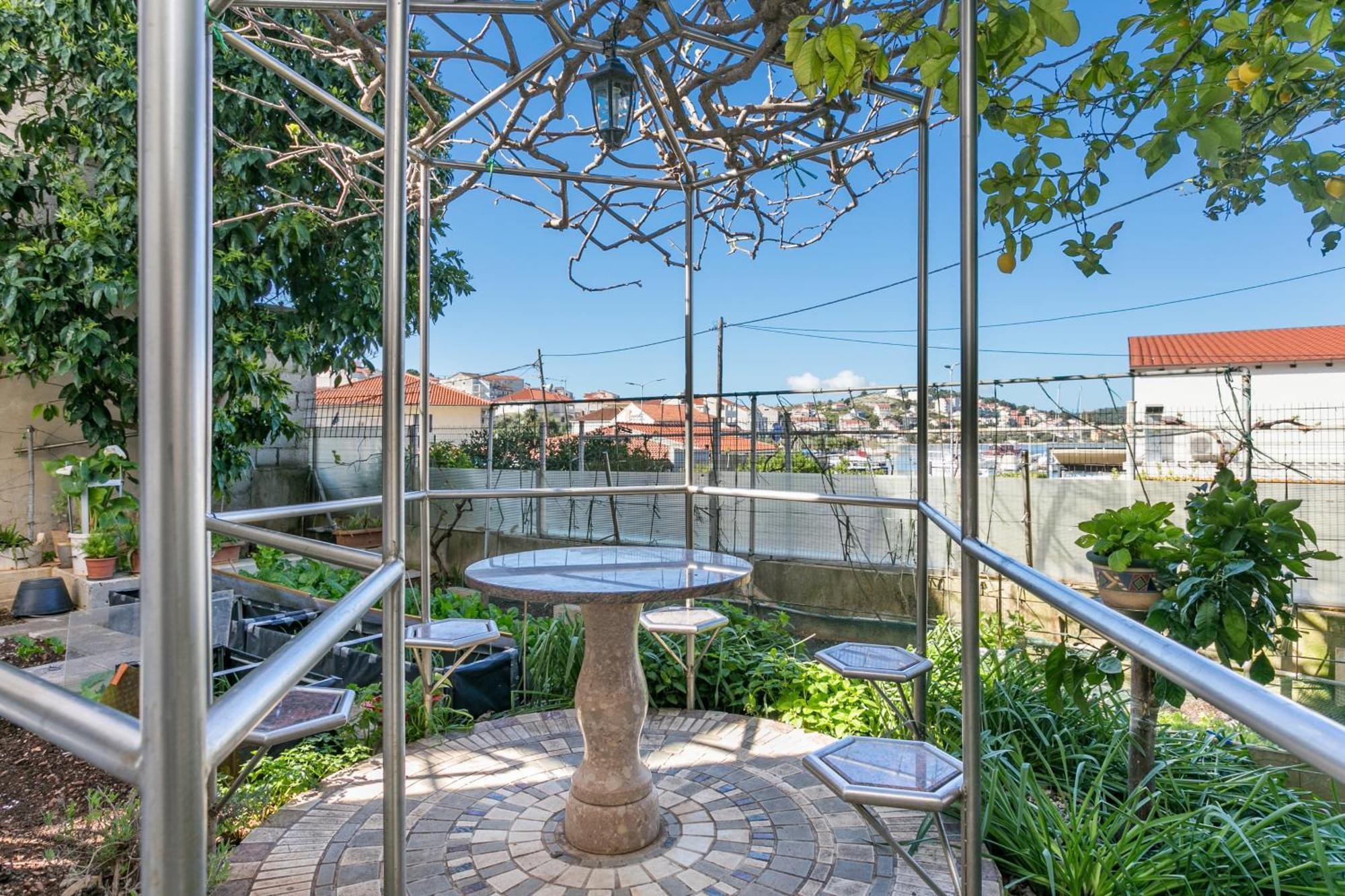 Seaside Apartments With A Swimming Pool Okrug Gornji, Ciovo - 11374 Trogir Luaran gambar