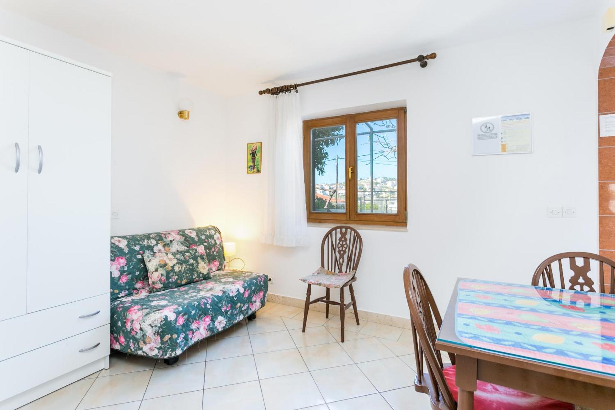 Seaside Apartments With A Swimming Pool Okrug Gornji, Ciovo - 11374 Trogir Bilik gambar